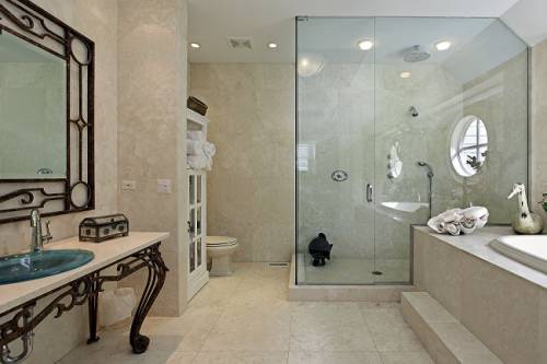 Как сделать недорогой ремонт в ванной комнате: полезные советы