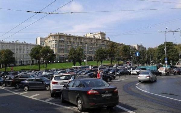 Славянская площадь станет первым крупным хабом в центре Москвы