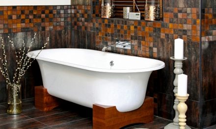 Мозаичная плитка для ванной: ее виды и технология монтажа
