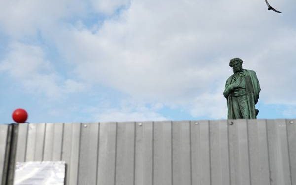Реставрация памятника Пушкину завершилась в Москве