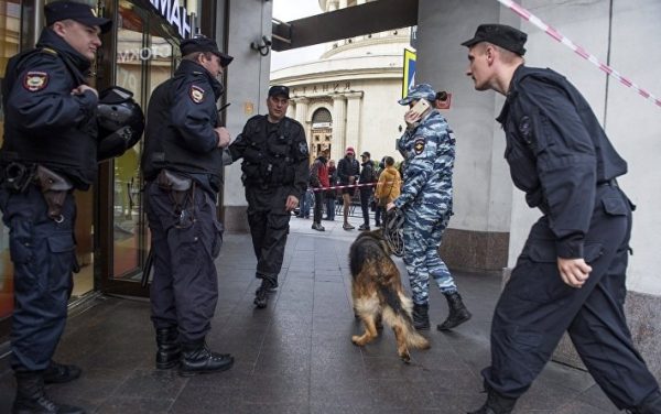 Почти полмиллиона человек эвакуировали в РФ из-за звонков о «минировании»