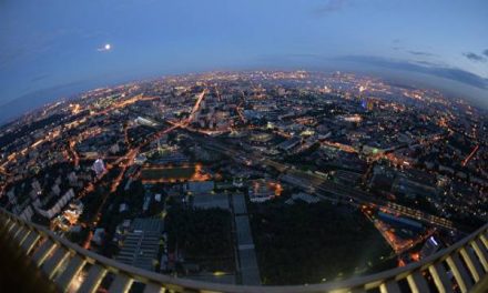 Мосгордума одобрила установку памятников Солженицыну и Айтматову