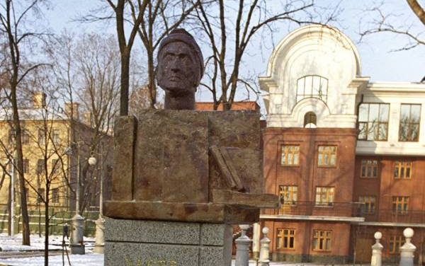 В Москве отремонтируют памятники Чайковскому, Кутузову и Данте