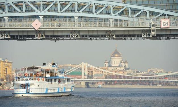 Навигация закрывается. В Москве заканчивается сезон перевозок по реке