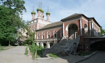Святое место. Ремонт собора Высоко-Петровского монастыря завершается