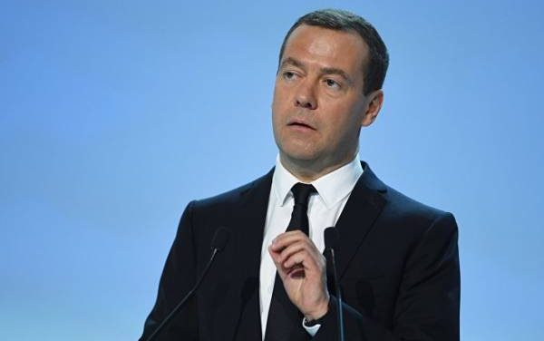 Медведев ожидает, что регионы усилят ответственность за неухоженные здания и пустыри