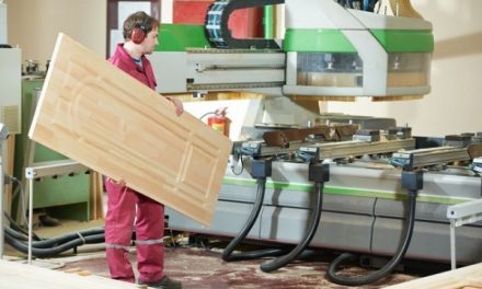 3 основных способа изготовления воска для обработки деревянных дверей
