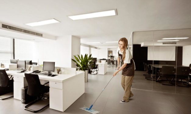 Организация уборки офисов: процесс и важность чистоты рабочего пространства